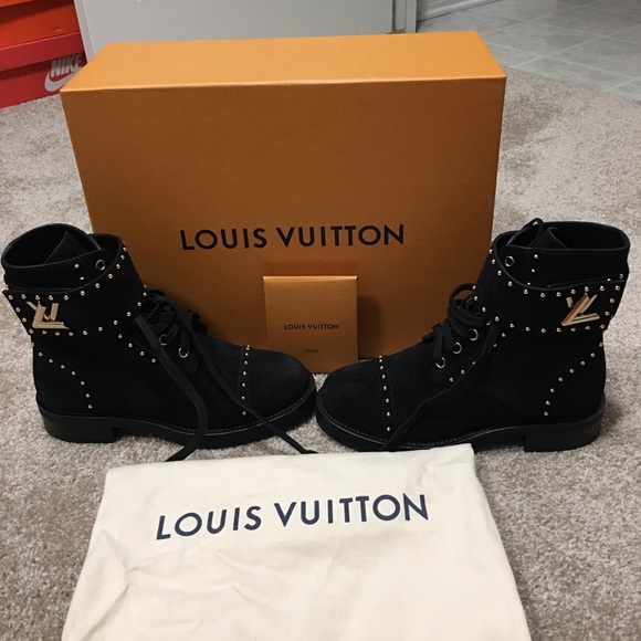 Authentic new Louis Vuitton boots size 6 (US). - Picture 1 of 4